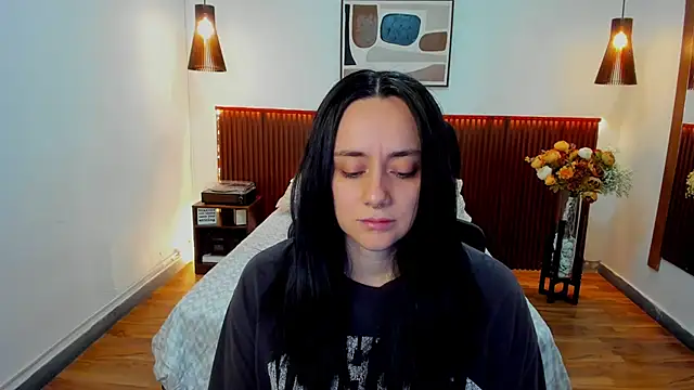 KatherineBond online show from 03/25/26, 06:58