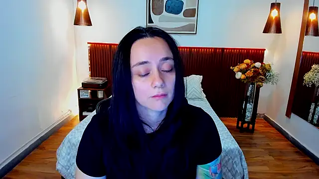KatherineBond online show from 03/28/26, 09:58