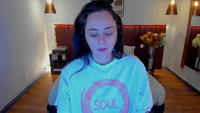 KatherineBond online show from 05/12/26, 07:22