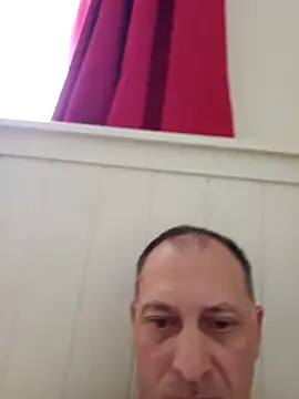 Snapshot of meateater1 chatting on 09/24/25, 10:40 meateater1 online show from 09/24/25, 10:40