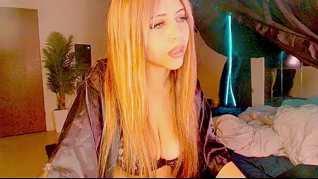 Snapshot of Aubreyessex chatting on 09/25/25, 06:06 Aubreyessex online show from 09/25/25, 06:06