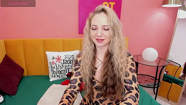 EvaMoran online show from 12/02/24, 05:04