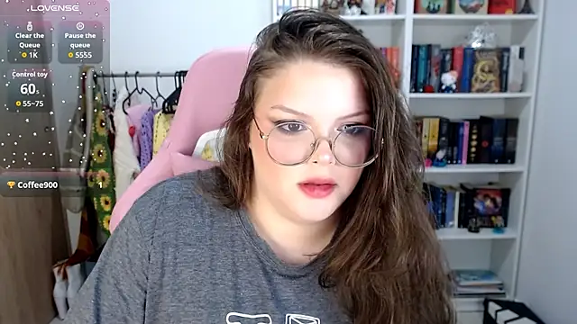 Snapshot of Gabiwaifu chatting on 09/21/25, 06:04 Gabiwaifu online show from 09/21/25, 06:04