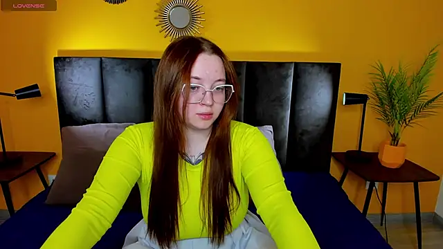 Emma adorablle online show from 12/04/24, 08:45