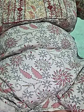 Priya Bong online show from 07/29/26, 01:04