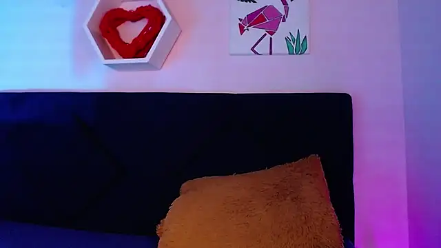 Snapshot of AnnaliOlsenX chatting on 12/21/24, 04:14 AnnaliOlsenX online show from 12/21/24, 04:14