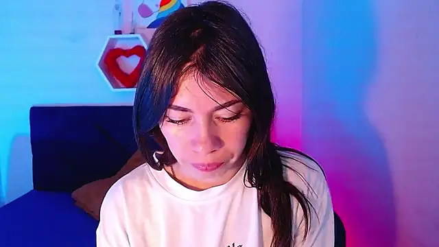 Snapshot of AnnaliOlsenX chatting on 12/22/24, 01:11 AnnaliOlsenX online show from 12/22/24, 01:11