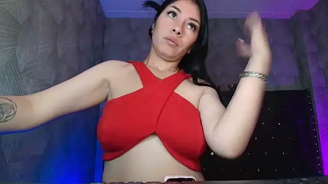 AnnaliOlsenX online show from 05/27/26, 06:16