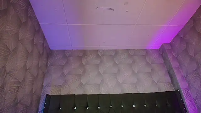 AnnaliOlsenX online show from 06/05/26, 06:46