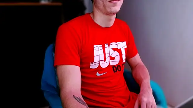 Snapshot of deividcloud36 chatting on 11/06/25, 12:22 deividcloud36 online show from 11/06/25, 12:22