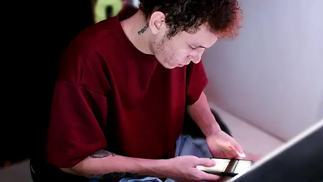 Snapshot of deividcloud36 chatting on 11/09/25, 09:13 deividcloud36 online show from 11/09/25, 09:13