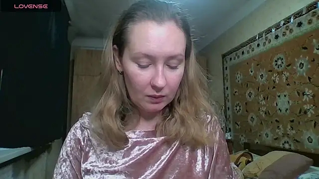 AnnaXLovers online show from 10/17/25, 09:56