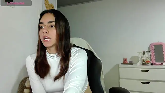 sweetcami1 online show from 01/17/25, 02:18