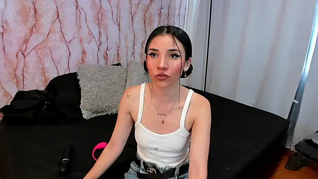 LILA ELLIOT online show from 12/12/24, 08:53