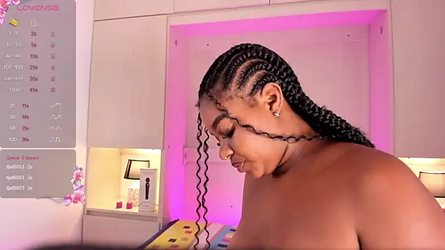 tamaraa smiith online show from 01/04/25, 02:56
