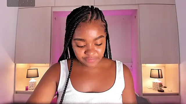 tamaraa smiith online show from 01/31/25, 02:49