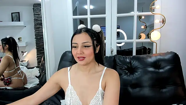 miss lizith online show from 12/14/24, 11:07