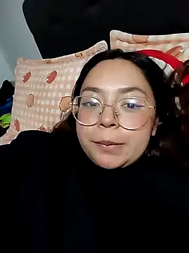 Snapshot of Peach-Lawrence chatting on 12/05/24, 01:14 Peach-Lawrence online show from 12/05/24, 01:14