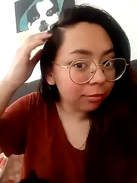 Snapshot of Peach-Lawrence chatting on 12/19/24, 07:40 Peach-Lawrence online show from 12/19/24, 07:40