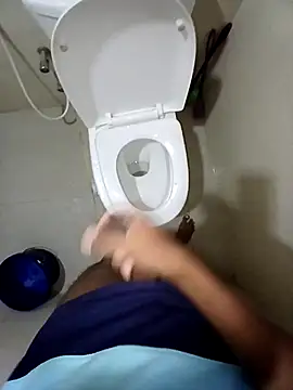 Snapshot of alanjoyoo chatting on 01/14/25, 08:31 alanjoyoo online show from 01/14/25, 08:31