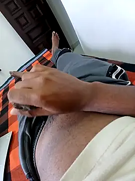 Snapshot of alanjoyoo chatting on 03/07/25, 07:19 alanjoyoo online show from 03/07/25, 07:19