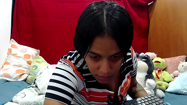 Snapshot of Iris_New chatting on 11/07/25, 11:05 Iris New online show from 11/07/25, 11:05