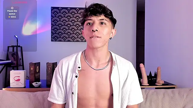 Snapshot of im__thomass chatting on 11/13/25, 10:52 im thomass online show from 11/13/25, 10:52