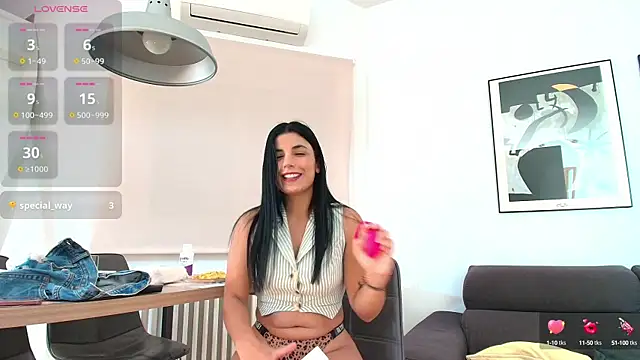 Snapshot of Arya_33 chatting on 10/10/25, 09:08 Arya 33 online show from 10/10/25, 09:08