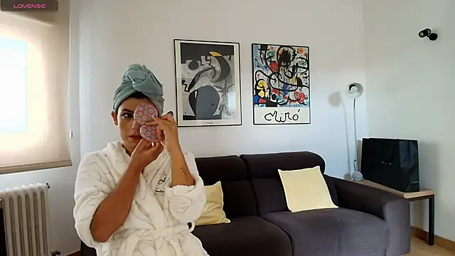 Snapshot of Arya_33 chatting on 10/28/25, 09:46 Arya 33 online show from 10/28/25, 09:46