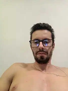 Snapshot of Diegosob8720 chatting on 02/27/25, 02:32 Diegosob8720 online show from 02/27/25, 02:32