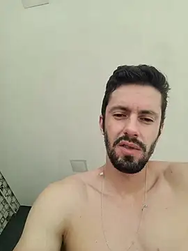 Snapshot of Diegosob8720 chatting on 02/28/25, 02:53 Diegosob8720 online show from 02/28/25, 02:53