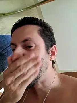 Snapshot of Diegosob8720 chatting on 03/06/25, 02:51 Diegosob8720 online show from 03/06/25, 02:51
