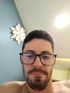 Snapshot of Diegosob8720 chatting on 03/13/25, 04:38 Diegosob8720 online show from 03/13/25, 04:38