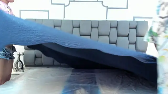 Snapshot of Derek_and_Skarlet chatting on 09/12/25, 02:50 Derek and Skarlet online show from 09/12/25, 02:50