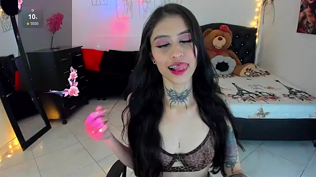 Snapshot of Melanny_lopez18 chatting on 05/05/26, 05:04 Melanny lopez18 online show from 05/05/26, 05:04