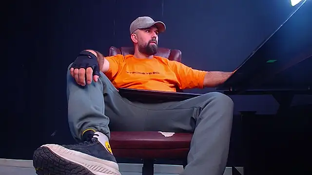 JackEthann online show from 10/16/25, 04:57