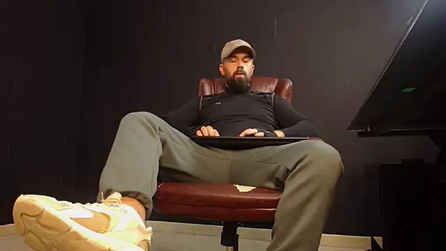 JackEthann online show from 10/18/25, 05:10