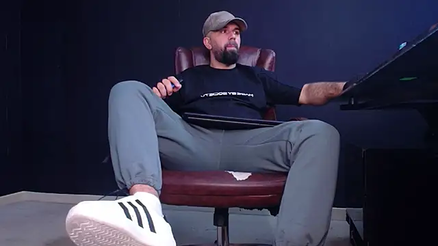 JackEthann online show from 10/24/25, 05:26