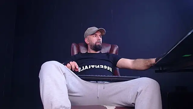 JackEthann online show from 10/25/25, 04:42