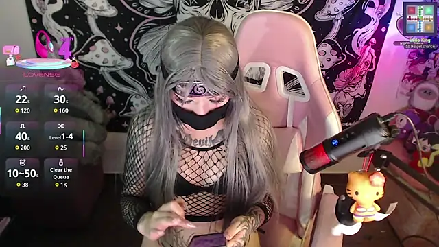 Snapshot of GamerCarrie chatting on 10/30/25, 09:44 GamerCarrie online show from 10/30/25, 09:44