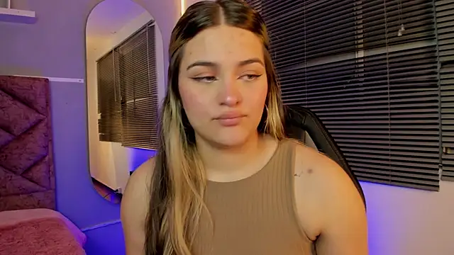 cattaleya    online show from 12/03/24, 03:20