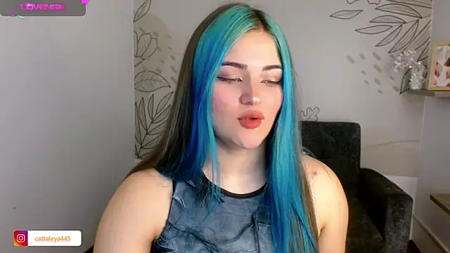 cattaleya    online show from 01/03/25, 03:12