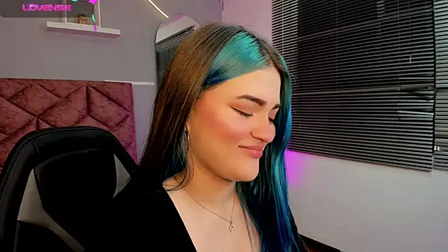 cattaleya    online show from 01/29/25, 03:33