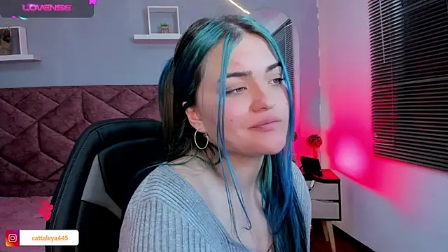 cattaleya    online show from 01/30/25, 08:22