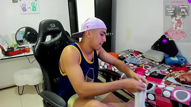 Max kony online show from 03/10/25, 01:34