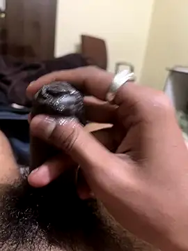 Snapshot of hairydude49 chatting on 11/16/25, 08:58 hairydude49 online show from 11/16/25, 08:58