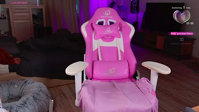  enternity  online show from 11/18/25, 10:20