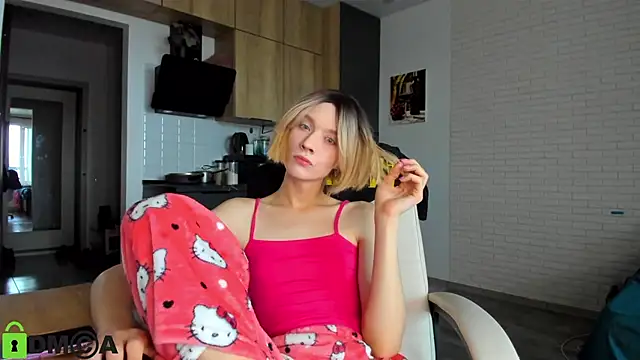 Snapshot of _Alice_Kitty chatting on 10/17/25, 06:27 Alice Kitty online show from 10/17/25, 06:27