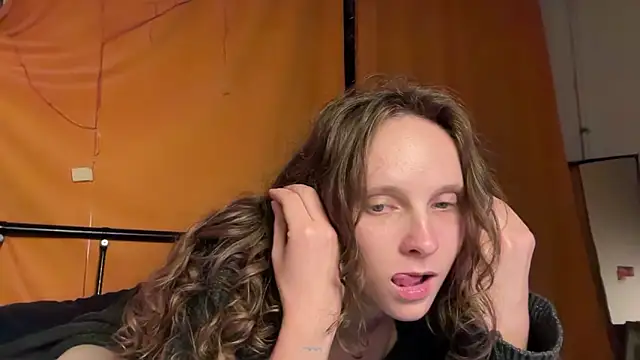 MikkyMoony online show from 09/26/25, 08:13