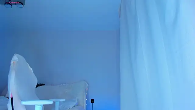 Snapshot of JennyWoody chatting on 10/11/25, 04:16 JennyWoody online show from 10/11/25, 04:16